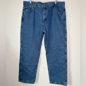 NWT Wrangler Rustler Mens Relaxed Fit Jeans